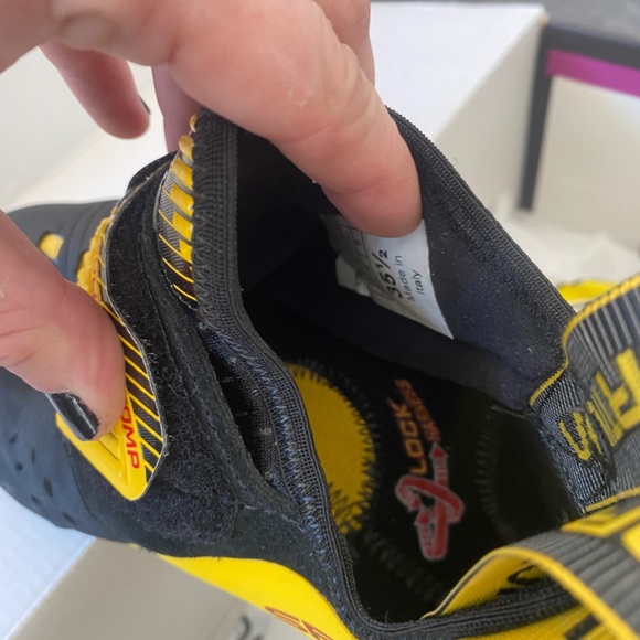 La Sportiva Solution Comps Unisex EU35.5 Climbing Shoes - Picture 5 of 7